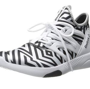 Reebok Hayasu RARE black and white design.